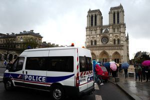 Devant la cathédrale Notre-Dame de Paris, le 29 mars. Non loin de là, en septembre 2016, une voiture remplie de bonbonnes de gaz avait été découverte.