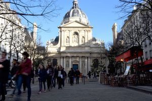 Quatre tags antipolice ont été dans l'enceinte de l'université Paris 1 Panthéon-Sorbonne.