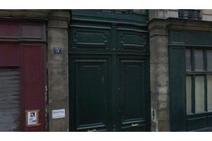  La porte du 3, rue des Haudriettes. 