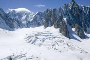 Photo d'illustration montrant le glacier du Géant dans le massif du Mont-Blanc