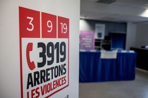 En 2020, "l'équipe de la ligne d'écoute nationale 3919 - Violences Femmes Info - a été particulièrement sollicitée et en particulier durant la période de confinement". (Photo d'illustration)
