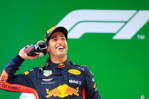 Daniel Ricciardo après sa victoire en Chine, dimanche.