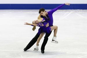 Harley Windsor va concourir en patinage artistique avec sa partenaire russe Ekaterina Alexandrovskaya. 