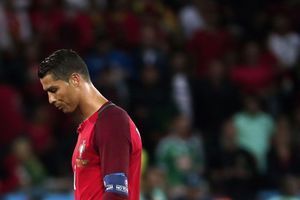 Cristiano Ronaldo, tête basse face à l'Islande