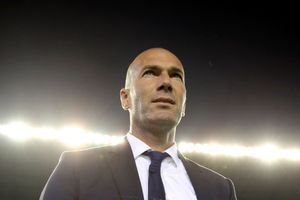 Zinédine Zidane juge "dérangeants" les mots de Hollande sur les footballeurs