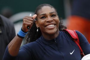 Roland-Garros: Serena Williams se qualifie pour les demi-finales dans la douleur