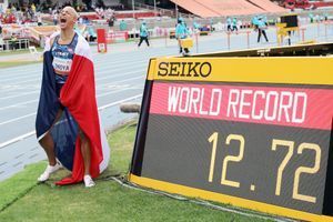 Sasha Zhoya a battu son propre record du monde.