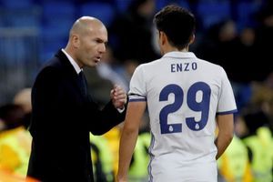 Zinédine et Enzo, deux Zidane sur le terrain