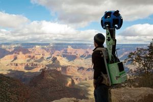 Grâce au Trekker inventé par Luc Vincent, Google est désormais capable de photographier des territoires sauvages uniquement accessibles à pied.