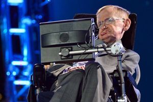 Stephen Hawking lors de la cérémonie d'ouverture des JO de Londres en 2012. 