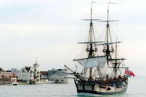 Une réplique du navire de James Cook.