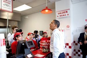 "Five Guys" est l'enseigne de restauration rapide de la famille Obama.