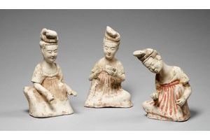  Figurines féminines préparant le thé, première moitié du VIIe siècle.