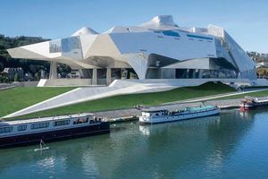 Le musée des Confluences, qui mêle science, art et ethnographie, vient enfin d’ouvrir à Lyon