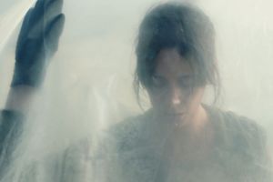 Bande-annonce : le cinéma de genre français relève la tête avec "La Nuée"