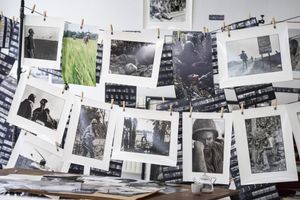 Bande-annonce : redécouvrez l'art photographique de Gilles Caron avec "Histoire d'un regard"