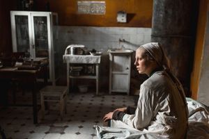 Bande-annonce : "Une Grande Fille", le deuxième grand film de Kantemir Balagov