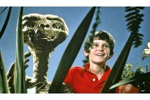  E.T. et Henry Thomas, Elliott