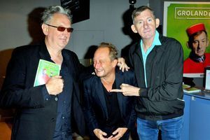 Le trio de choc de Fifigrot: Benoît Délépine, Benoit Poelvoorde et le president de Groland Christophe Salengro.