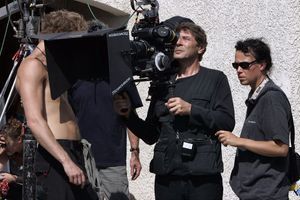 Patrick Grandperret sur le tournage de "Meurtrières". 