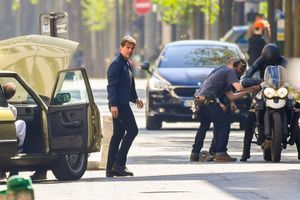 Tom Cruise dans les rues de Paris pour le tournage de "Mission Impossible"