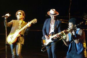 Lenny Kravitz et Bruno Mars à Paris.