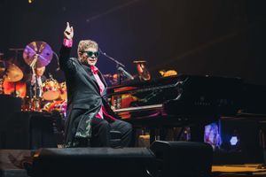 Elton John en concert à Paris.