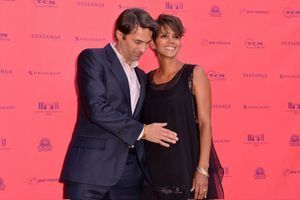 Halle Berry et Olivier Martinez avaient officialisé, à leur manière, la grossesse de madame, à Paris le mois dernier.