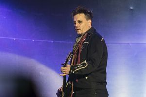 Johnny Depp en concert à Lisbonne, le 27 mai 2016.