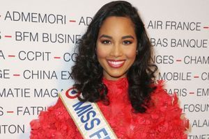 Clemence Botino News Photos Videos Sur Clemence Botino Check out this fantastic collection of minato wallpapers, with 35 minato background images for your desktop, phone or tablet.