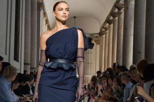 Irina Shayk à la fashion week de Milan le 20 septembre 2018.