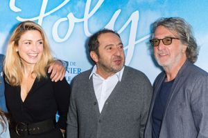 Julie Gayet, Patrick Timsit et François Cluzet au cinéma pour "Poly" 