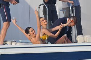 Kendall Jenner et Bella Hadid s'éclatent à bord d'un yacht