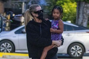 Khloé Kardashian et sa fille True, de sortie après avoir contracté le covid 