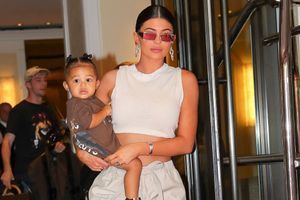 Kylie Jenner, jeune maman lookée avec sa fille Stormi