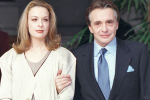 Michel Sardou et sa fille Cynthia Sardou en 1999. 