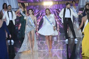 Miss France 2021 : le défilé des anciennes Miss