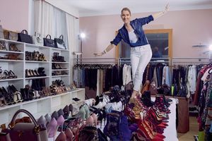 Sacs, chaussures, robes et pantalons : chez Céline on trouve de tout, mais rien n’est à vendre.
