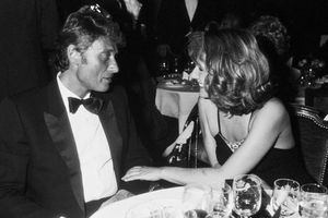 Johnny Hallyday et Nathalie Baye à Cannes en 1984.