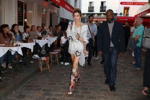 Paris Jackson fait sensation au dîner Dior à Montmartre 