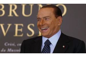  Silvio Berlusconi est fiancé. 