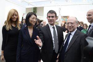 Zahia et Manuel Valls, rencontre à la Fiac