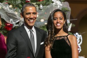 Barack Obama et sa fille aînée, Malia, le 14 décembre dernier à Washington.
