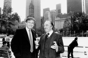 Donald Trump et son père Fred, à New York dans les années 80.