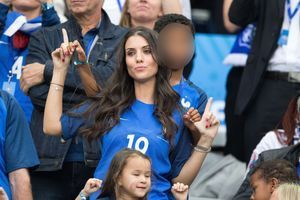 Euro 2016: people et femmes de joueurs ont vibré en tribunes