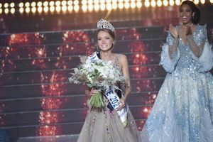 Revivez en photos l'élection d'Amandine Petit, Miss France 2021