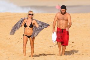 Pamela Anderson s’offre des vacances sexy à Hawaï