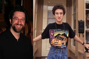 Dustin Diamond, alias Screech, en 2010 et en 1992, au temps de "Sauvés par le gong"