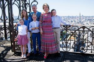 Mathilde, Philippe et leurs enfants, un après-midi en famille 