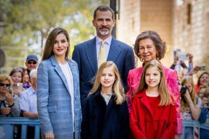 Messe de Pâques en famille pour Letizia, Felipe et leurs filles